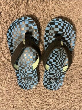 Reef Kids Black Strap Blue Checkered Sandals